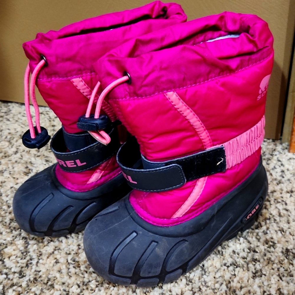 VCUG Sorel little kid size 9 snow boots